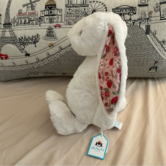 Jellycat Blossom Creme Bunny  “Berry” NWT Medium Plushie - Picture 2 of 11